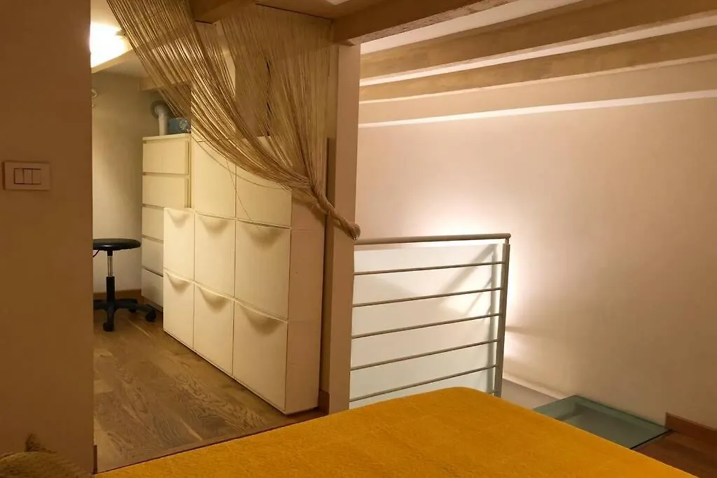 La casina in Burlamacchi Milano Appartamento